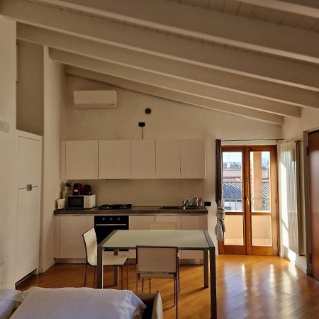 Apartamento Vittoria Al Lago Desenzano del Garda Exterior foto