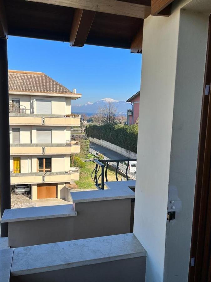 Apartamento Vittoria Al Lago Desenzano del Garda Exterior foto